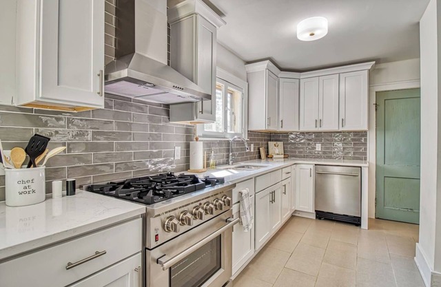 4 Bed 1.5 Bath Single Family Home in Kenmore (S)