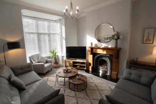 4 Bed End Terrace - sleeps 7