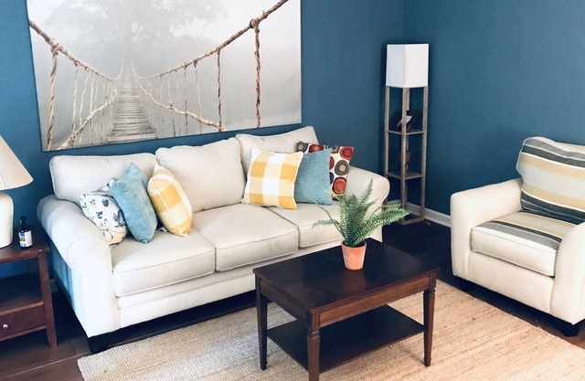 4 Bedroom 2 1/2 Home for Getaway, meeting, family event, Business