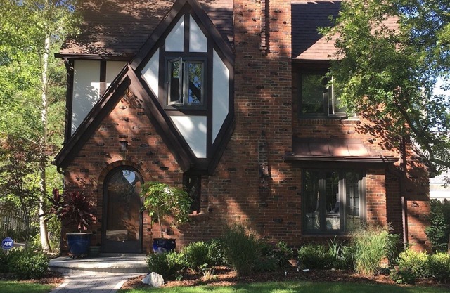 4 bedroom 3.5 bath home in a quiet neighborhood walkable to Big House