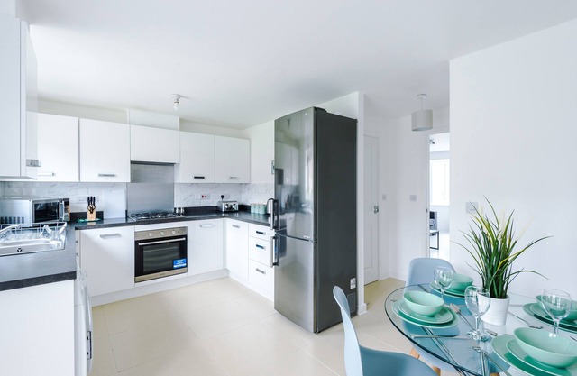 4 Bedroom 3 Bathroom Contractor Home MCR