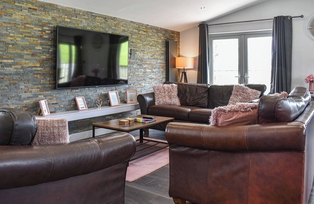 4 bedroom accommodation in Kirkby Lonsdale