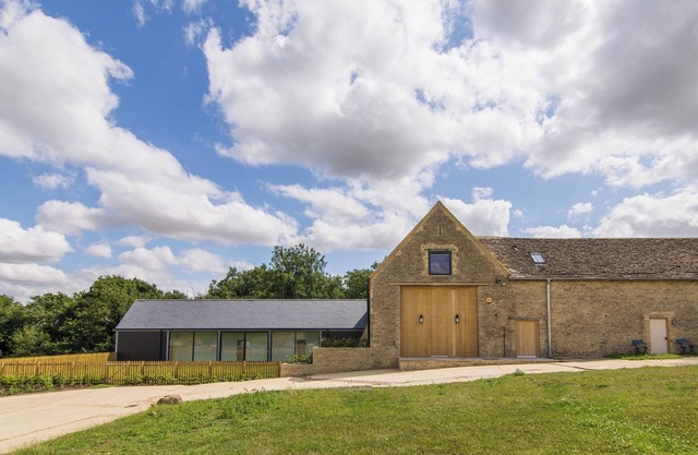 4 bedroom accommodation in Ampney Crucis, near Cirencester