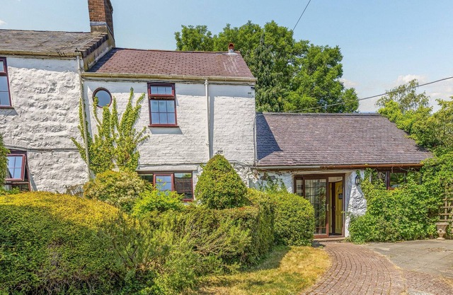 4 bedroom accommodation in Betws Yn Rhos