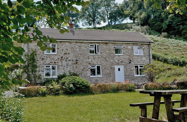 4 bedroom accommodation in Abergorlech