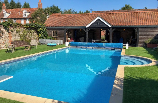 4 bedroom accommodation in Hempstead, near Holt