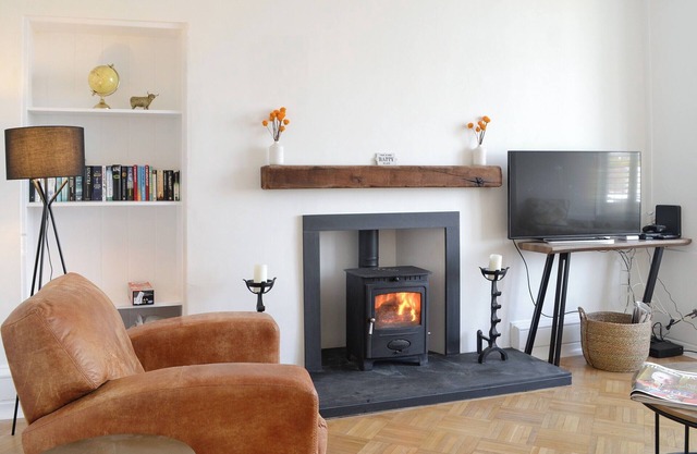4 bedroom accommodation in Prestwick