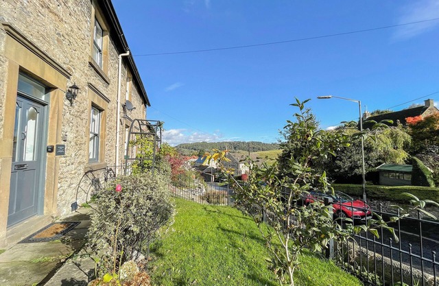 4 bedroom accommodation in Bakewell