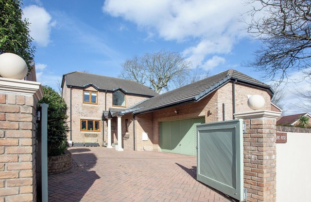 4 bedroom accommodation in Northam, near Westward Ho!