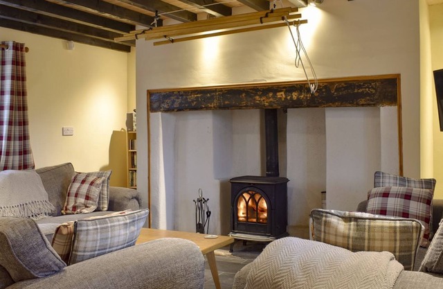 4 bedroom accommodation in Minsterworth, near Gloucester