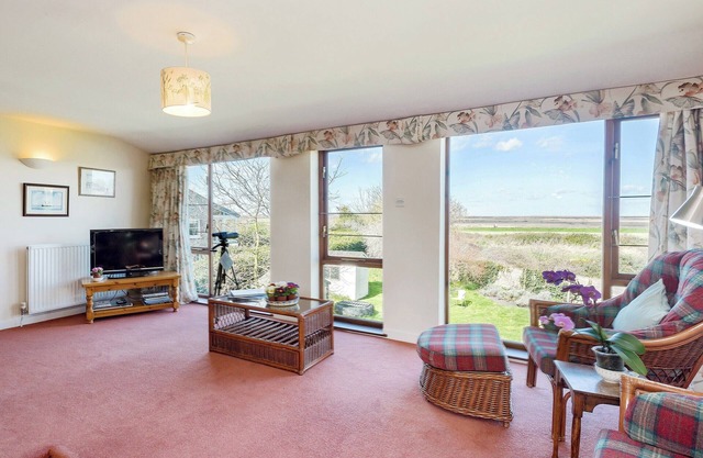 4 bedroom accommodation in Blakeney