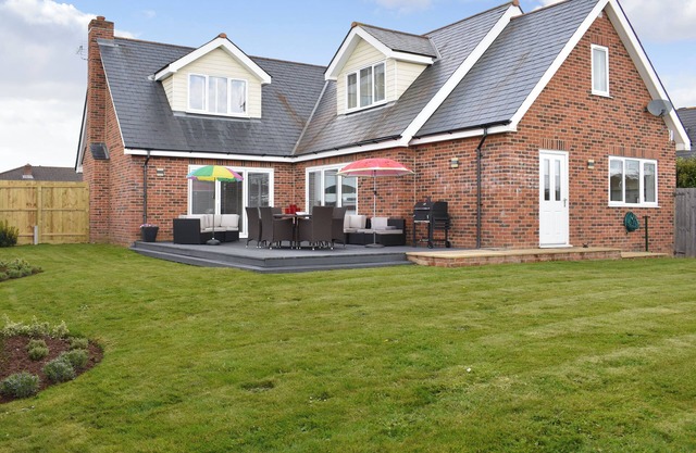 4 bedroom accommodation in Newchurch, near Sandown