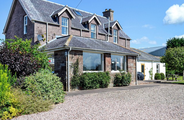 4 bedroom accommodation in Annan