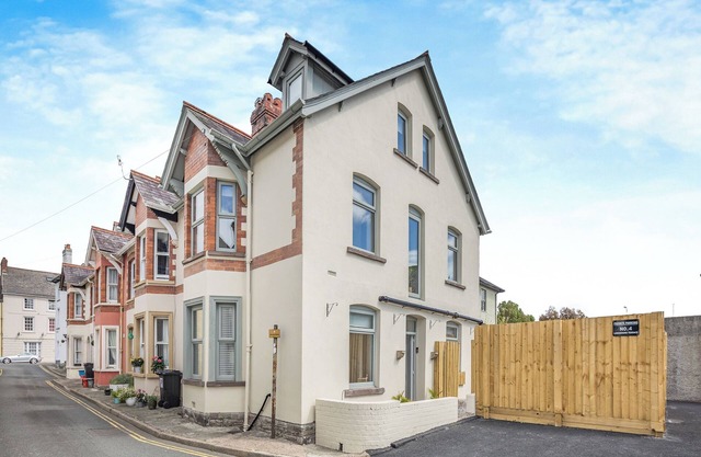 4 bedroom accommodation in Brecon