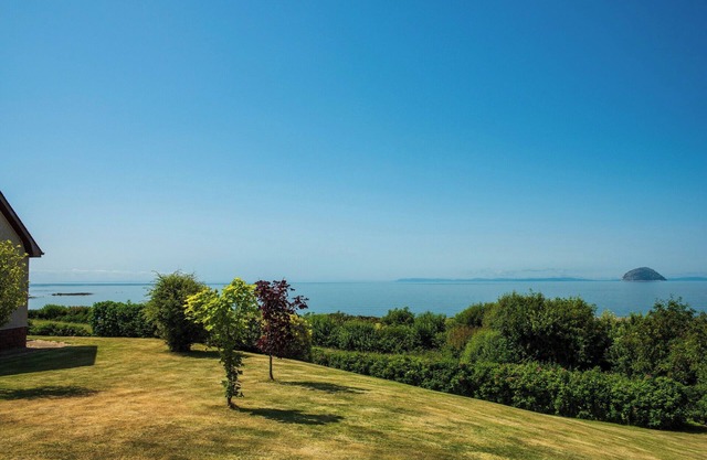 4 bedroom accommodation in Lendalfoot, near Girvan