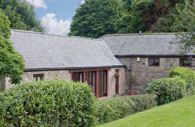 4 bedroom accommodation in Milfield Hill, Wooler