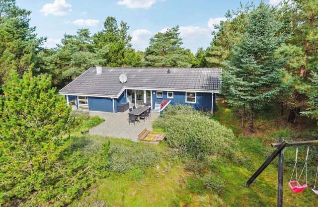 4 bedroom amazing home in Fjerritslev