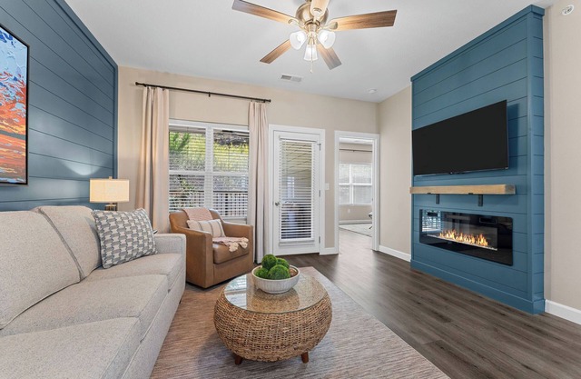 4-bedroom Branson pet-friendly condo - Close to Everything!