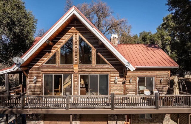 4-bedroom cabin at Lake Nacimiento in Running Deer Ranch