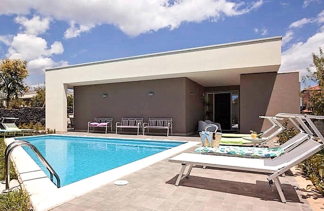4 bedroom cozy home in Mascalucia
