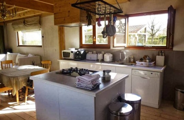 4 Bedroom Private vacation home in CarriÃ¨res-sous-Poissy