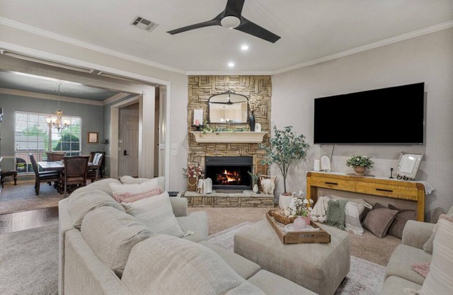 4-Bedroom, Game Room, BBQ Grill, and Pool