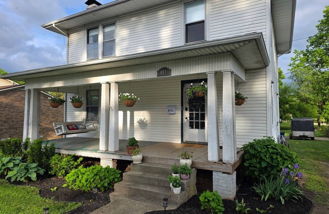 4-bedroom historic house near campus in Wilmore. Fragrance-free & mold-free