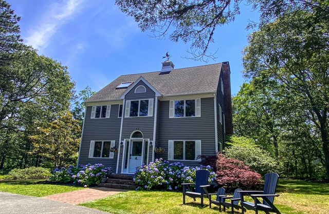 4 bedroom home family friendly in desirable area