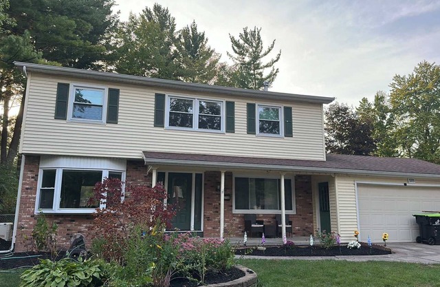 4-bedroom house close to all midland has to offer can sleep up to 11 guests.