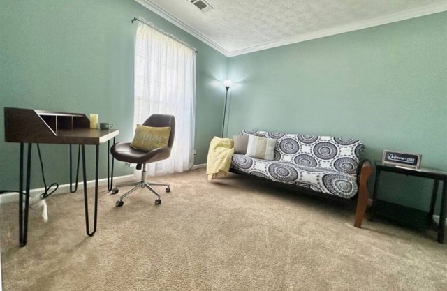 4-bedroom house in welcoming Montgomery with WiFi, AC. Book now