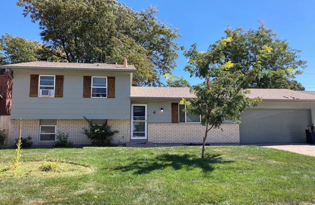 4-bedroom house in wonderful Pueblo with AC, fitness room