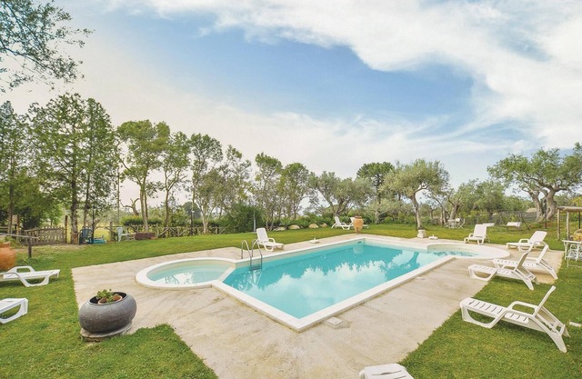 4 bedroom lovely home in Acquedolci