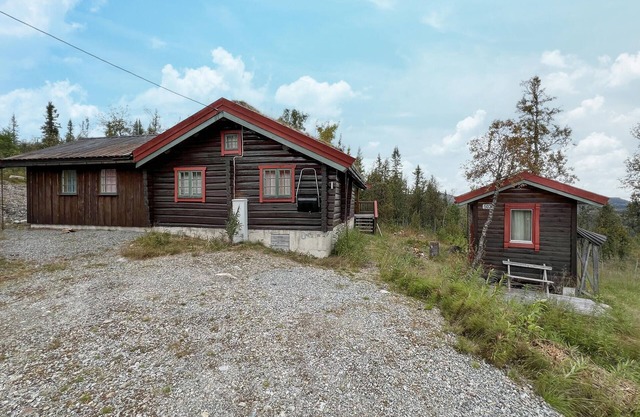 4 bedroom lovely home in Nord-Torpa