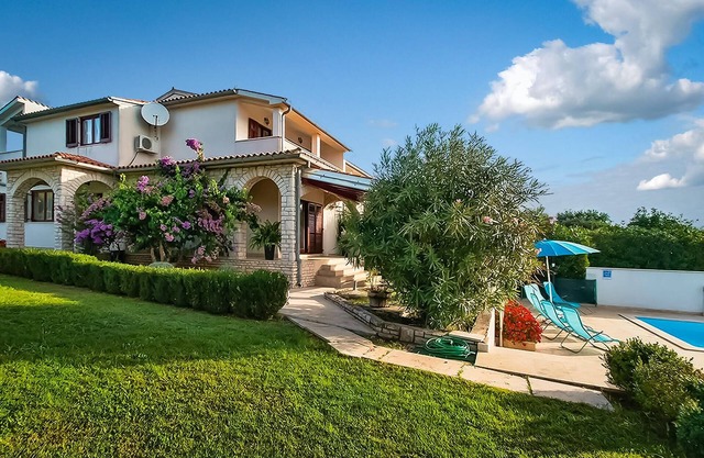 4 bedroom lovely home in Pula