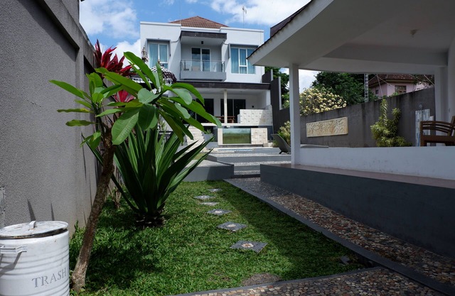 4 Bedroom Luxury Villa in Kerobokan