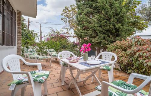 4 Bedroom Pet Friendly Home In Palmones