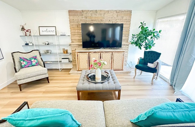 4-bedroom pool & game room bungalow in Ikea Covina