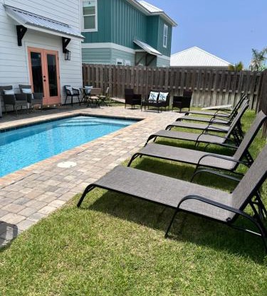 4 bedroom pool home that sleeps 13 located just minutes from the beaches and 30a, game room