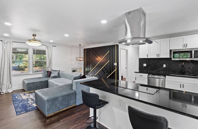 4-bedroom vacation home just 10 minutes from Mercedes-Benz Stadium