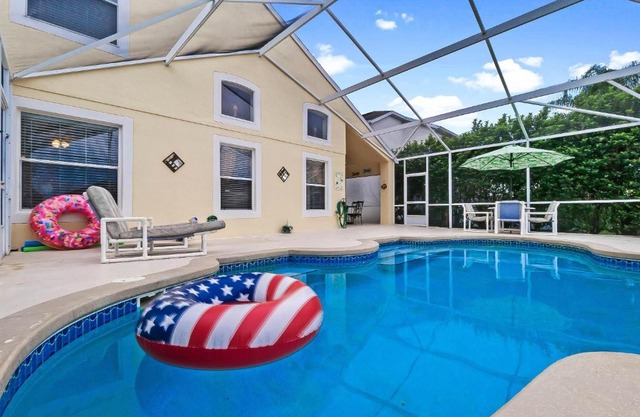 4 bedrooms pool home Highlands Reserve