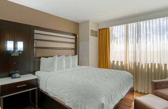 4 Budget-friendly Units! FREE Breakfast, Parking! Near Tree Hill Nature Center!
