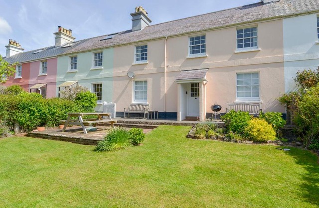 4 Coastguards Cottage