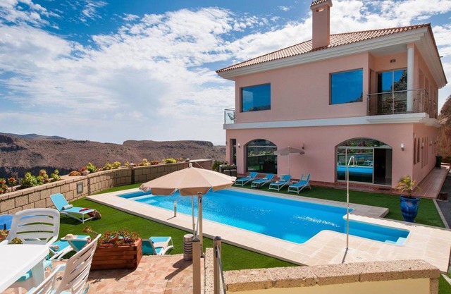 420 m² House ∙ 3 bedrooms ∙ 6 guests