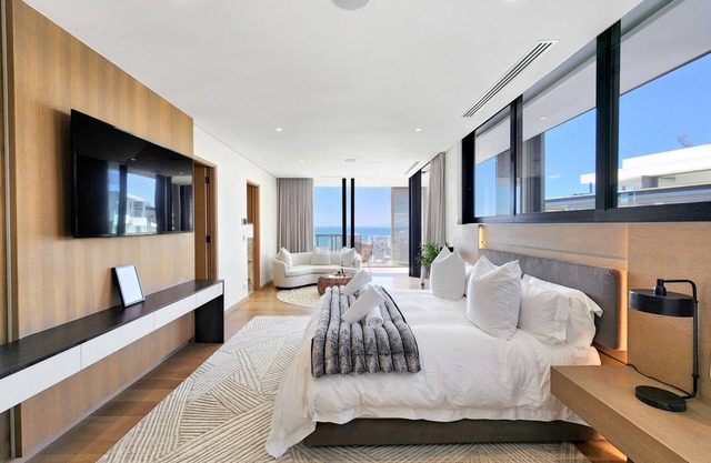 4-Floor Bantry Bay Villa with Stunning Views