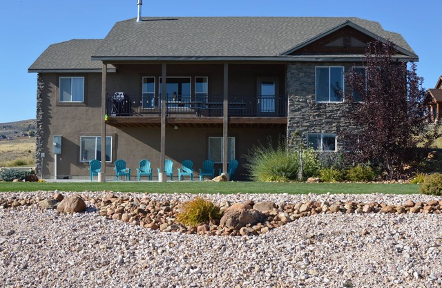 4 KING Beds and 2 bunk rooms. Stand up paddle boards and kayaks included!
