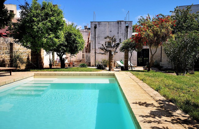 4 km from sea: Town estate with pool