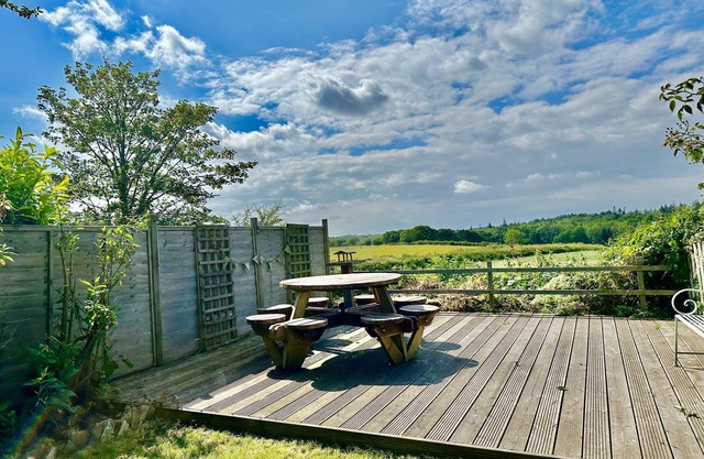 4 Longford Cottages - sleeps 4 guests in 2 bedrooms