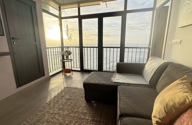 4 Manolo Pris Two Bed Rooms