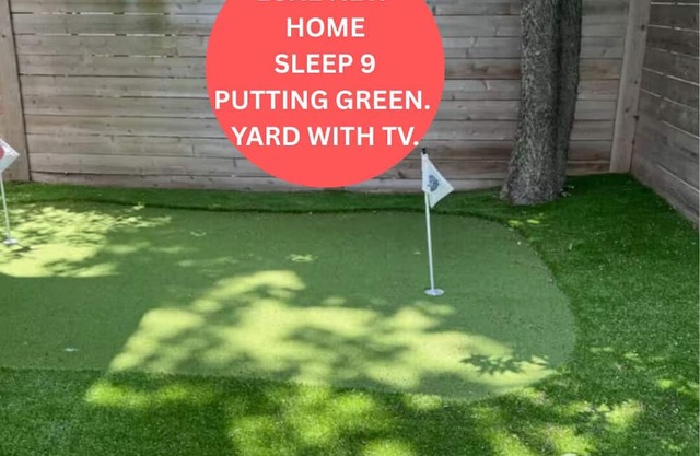 4 Min to Airport ⛳ Putting Green ✔️ 3BR Heavenly Beds ❤️ Pet & Family Friendly