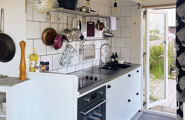 4 person holiday home in HUNNEBOSTRAND